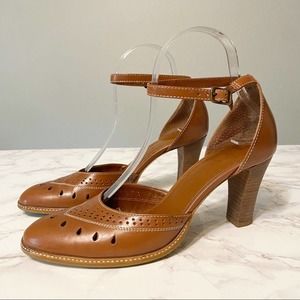 Gianni Bini Brown Leather Ankle Strap Retro Style Heels Women’s Size 8 EUC